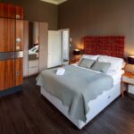 Deluxe 1 Bedroom Apartments